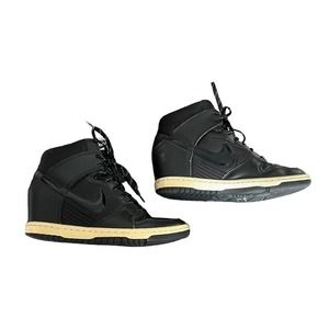 Nike Black and Cream Women's Shoes